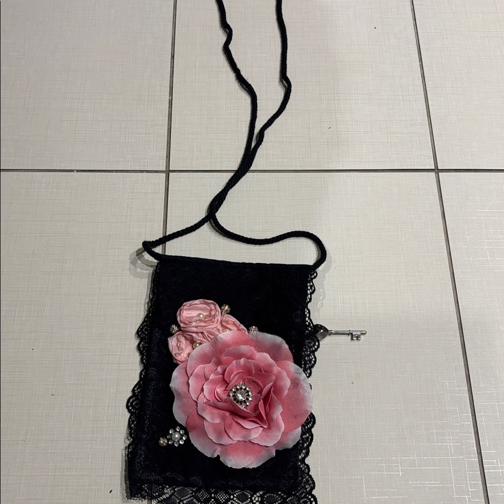 Charlee Collective Women's Floral Crossbody Bag - Pink and Green